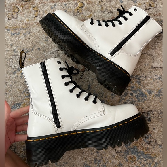 Platform Jadon Doc Marten Boots! - Picture 2 of 7